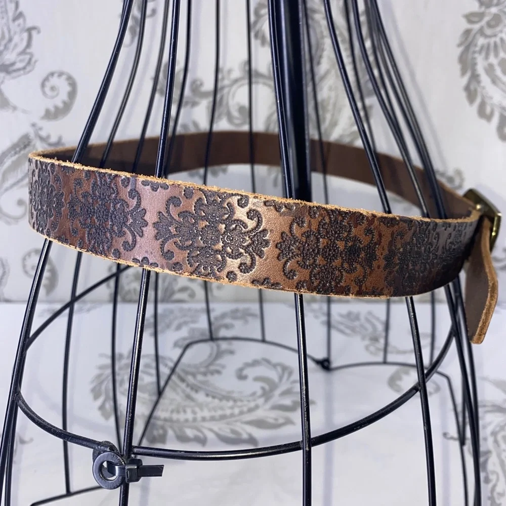 VINTAGE BLING BROWN BELT, ORNATE STAMPED‎ DESIGN LARGE
